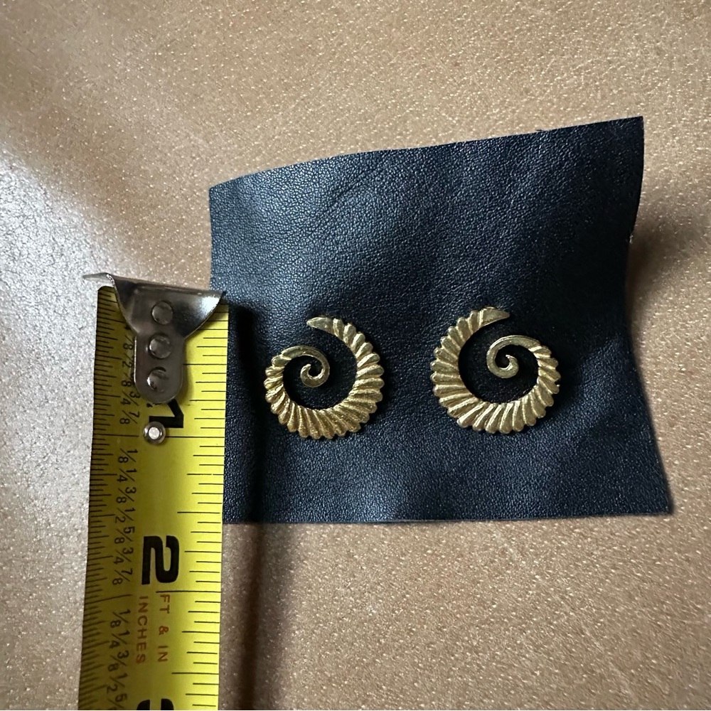 Sea beach spiral coil earring studs gold brass stainless steel posts boho - Picture 7 of 7